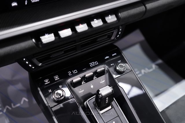 PORSCHE 992 usata, con Servosterzo