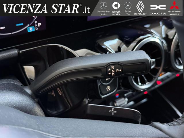 MERCEDES-BENZ GLA 180 usata, con Sedili riscaldati