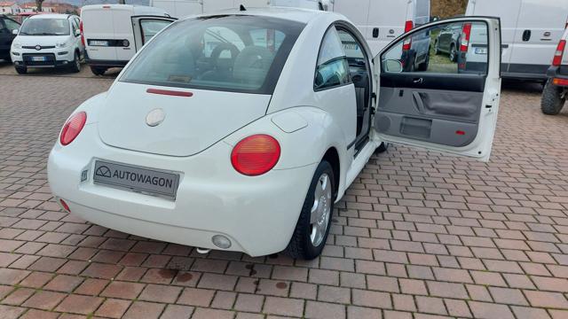 VOLKSWAGEN New Beetle usata 23