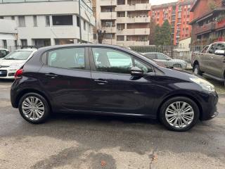 PEUGEOT 208 usata, con Airbag Passeggero