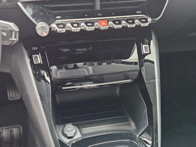PEUGEOT 208 usata, con Volante multifunzione