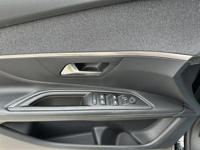 PEUGEOT 3008 usata, con Chiusura centralizzata