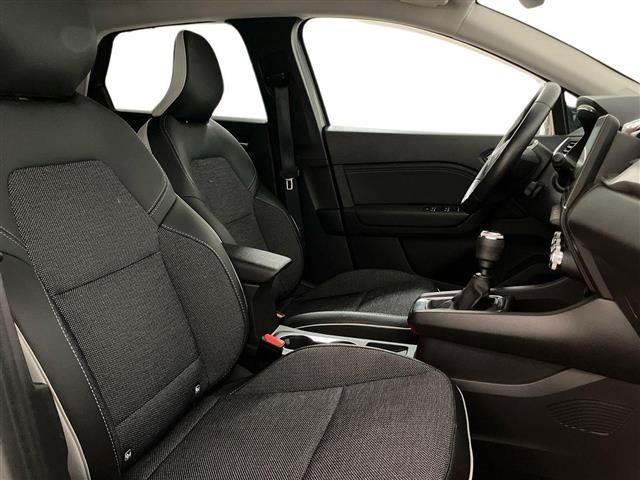 RENAULT Captur usata, con Volante in pelle