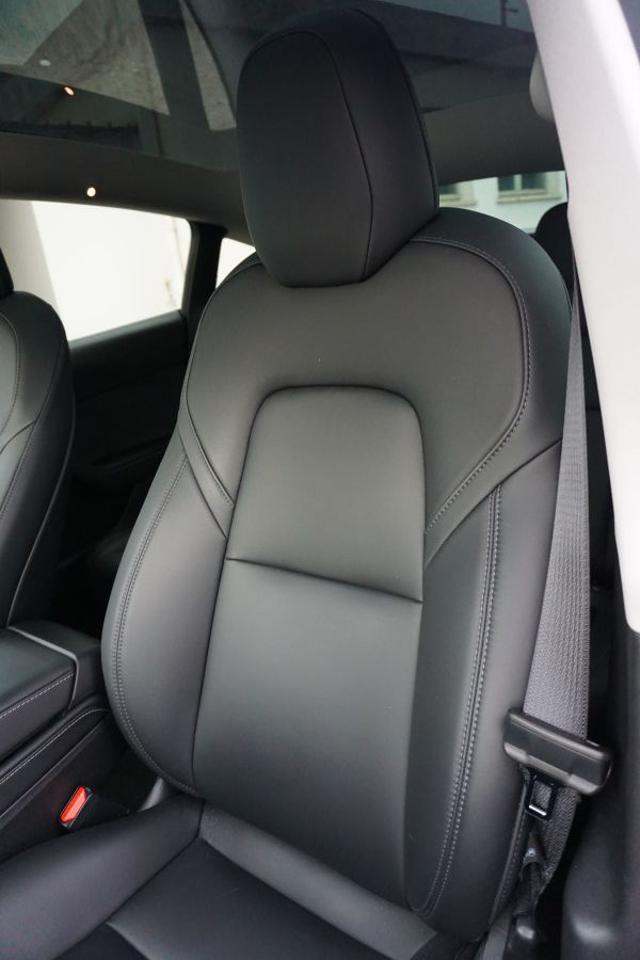 TESLA Model Y usata, con Riconoscimento dei segnali stradali