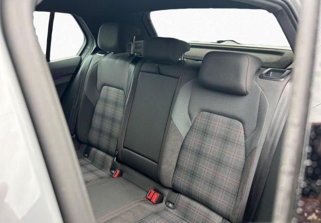 VOLKSWAGEN Golf usata, con Controllo automatico clima