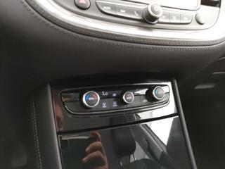 OPEL Grandland X usata, con Park Distance Control