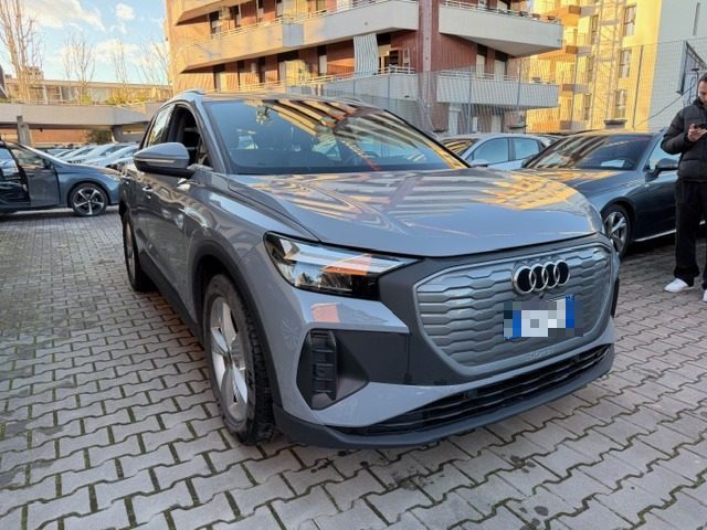 AUDI Q4 e-tron usata, con Airbag laterali