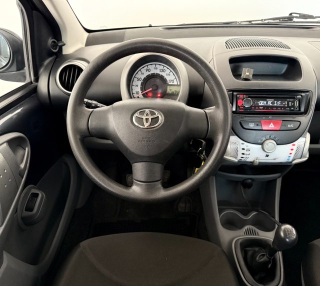 TOYOTA Aygo usata 13
