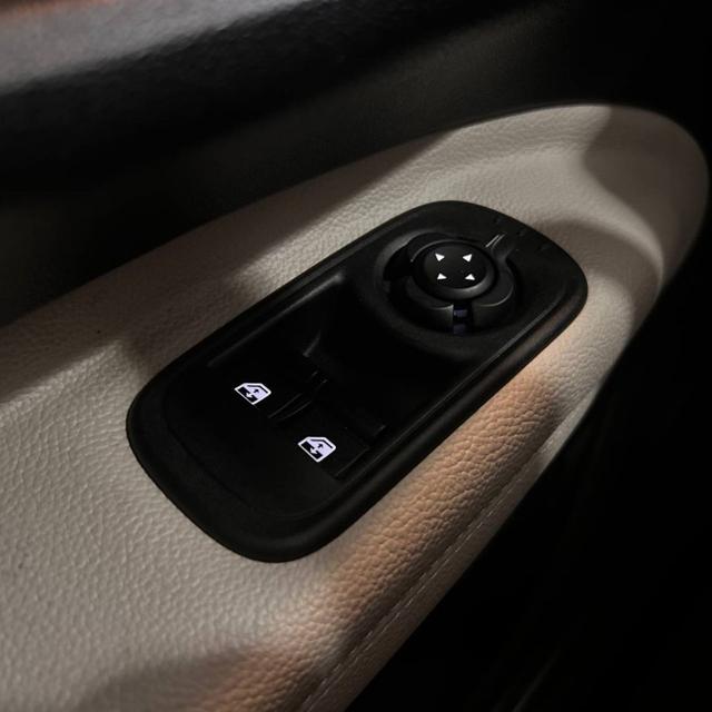 FIAT 500e usata, con Autoradio digitale