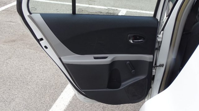 TOYOTA Yaris usata 46