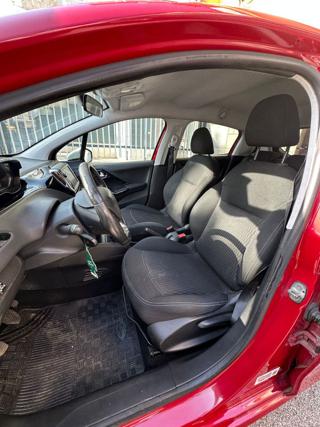 PEUGEOT 208 usata, con Volante in pelle