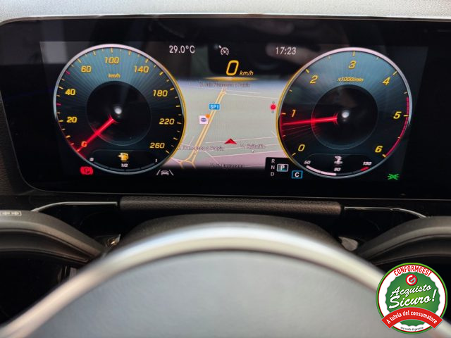 MERCEDES-BENZ GLA 220 usata, con Servosterzo