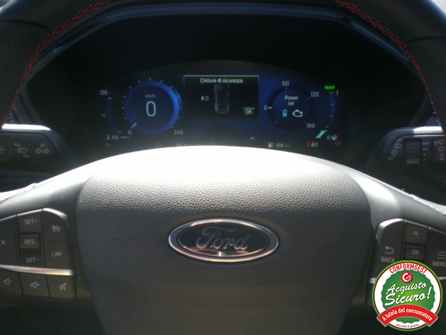 FORD Kuga usata, con Bracciolo