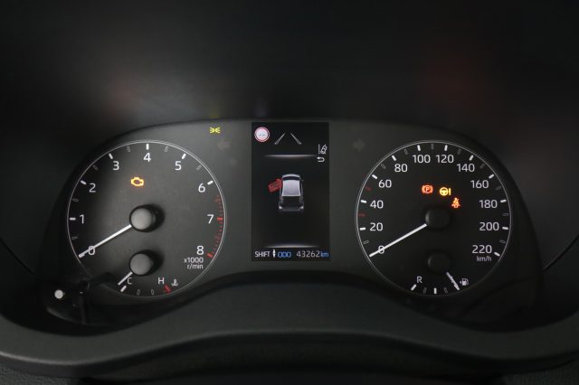 TOYOTA Yaris usata 6