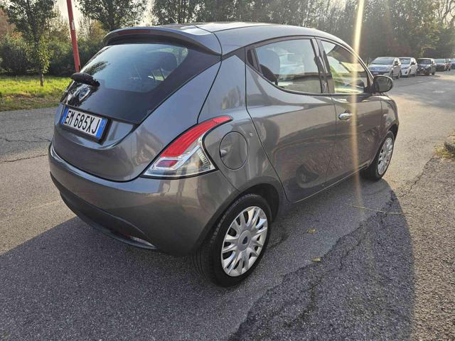 LANCIA Ypsilon usata, con Autoradio
