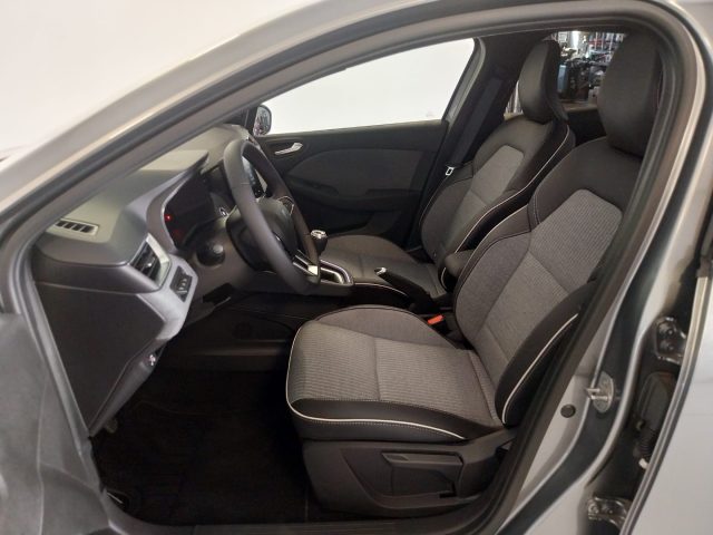 RENAULT Clio usata, con Sistema di navigazione