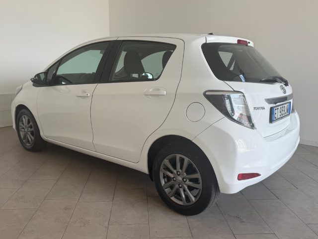 TOYOTA Yaris usata 4