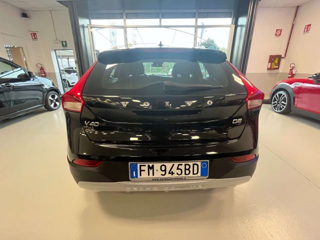 VOLVO V40 Cross Country usata, con Antifurto