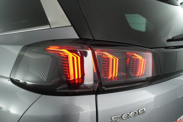 PEUGEOT 5008 usata 15
