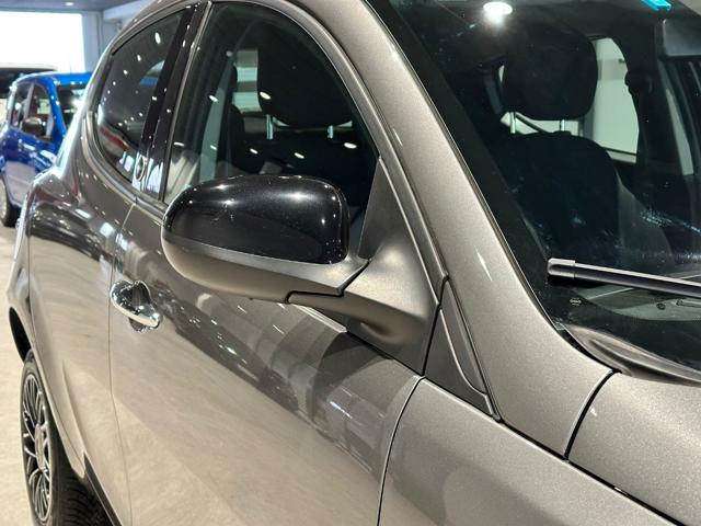 LANCIA Ypsilon usata, con ESP