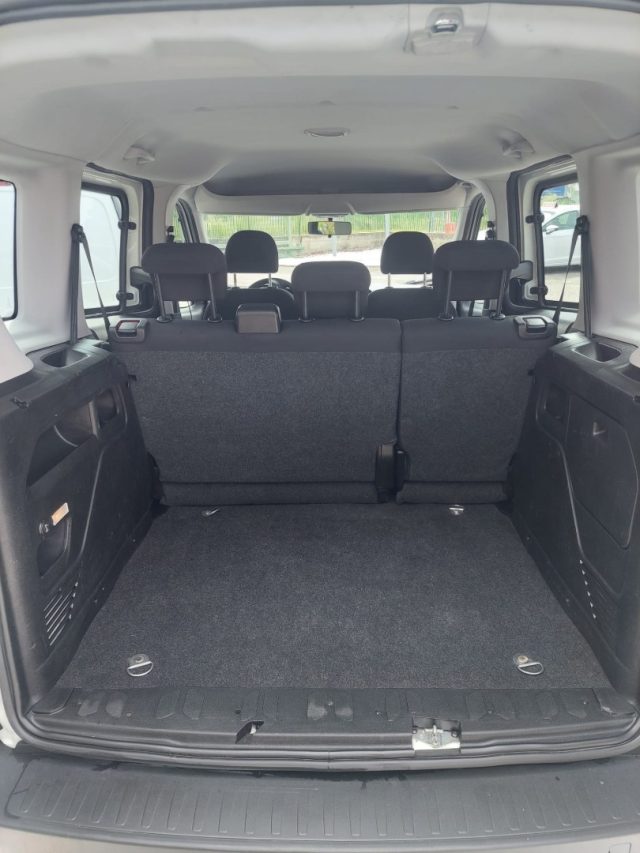 FIAT Doblo usata, con Sedile posteriore sdoppiato
