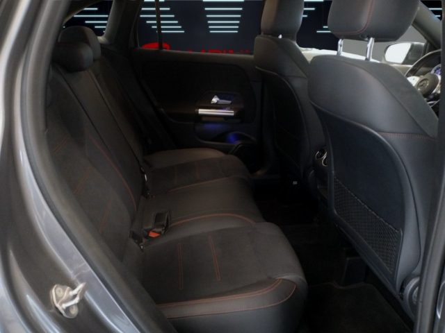 MERCEDES-BENZ GLA 200 usata 18