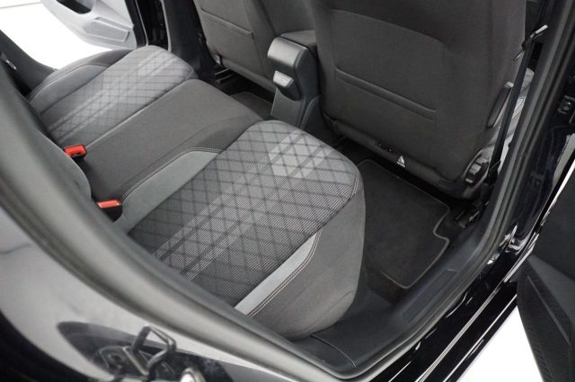 VOLKSWAGEN Taigo usata, con Controllo automatico clima