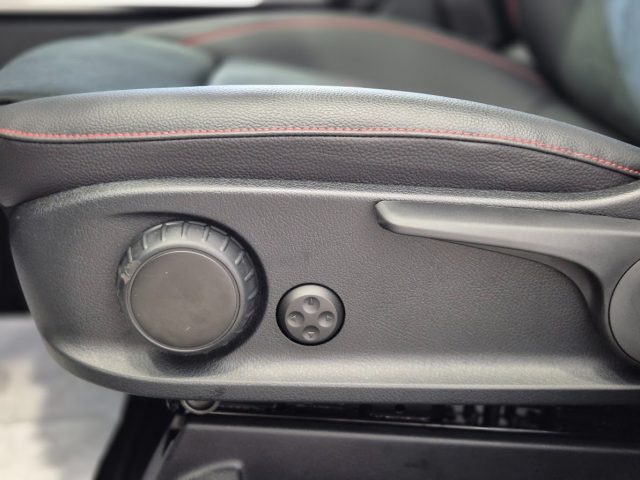 MERCEDES-BENZ GLB 200 usata, con Chiusura centralizzata telecomandata