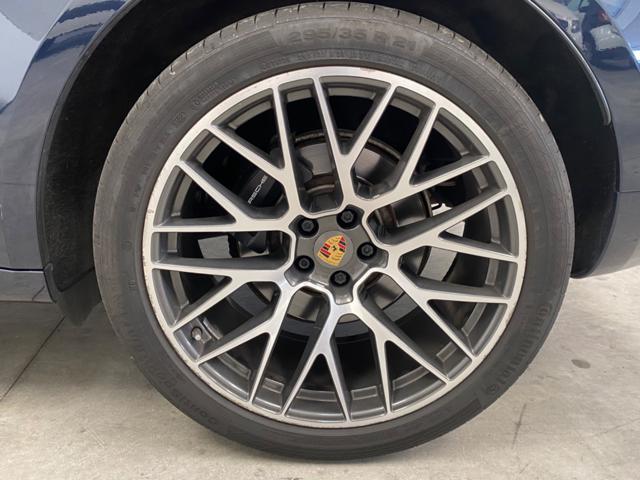 PORSCHE Macan usata, con Fendinebbia