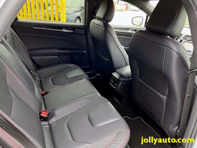 FORD Mondeo usata, con Sensori di parcheggio posteriori