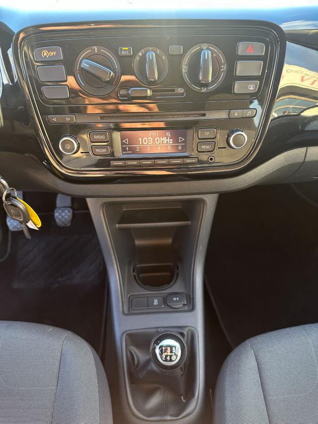 VOLKSWAGEN up! usata, con Controllo trazione