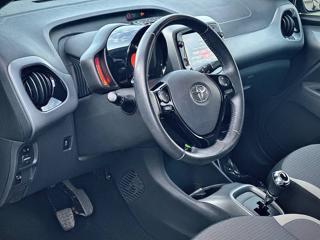 TOYOTA Aygo usata, con USB