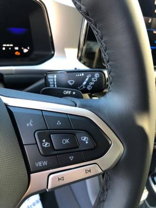 VOLKSWAGEN T-Roc usata, con USB