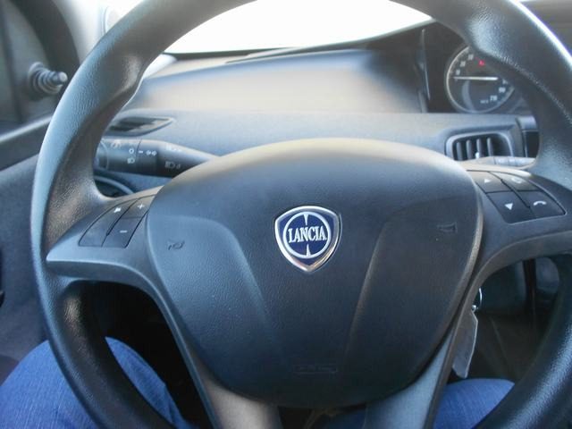LANCIA Ypsilon usata, con Controllo trazione