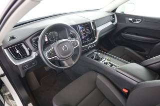 VOLVO XC60 XC60 B4 (d) automatico Momentum Pro