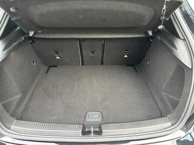 MERCEDES-BENZ A 180 usata, con Controllo automatico clima