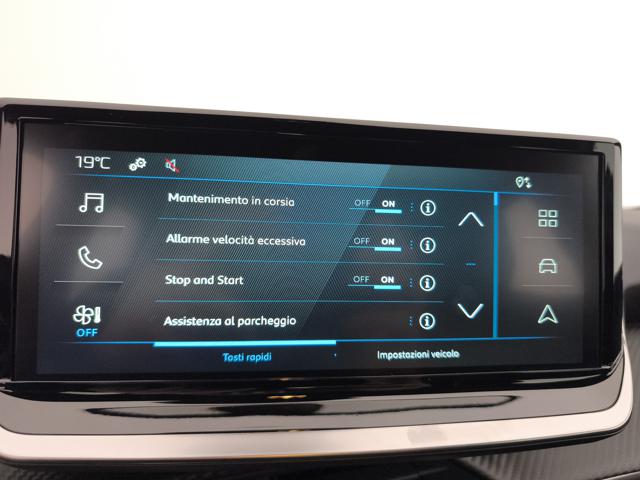 PEUGEOT 2008 usata, con USB