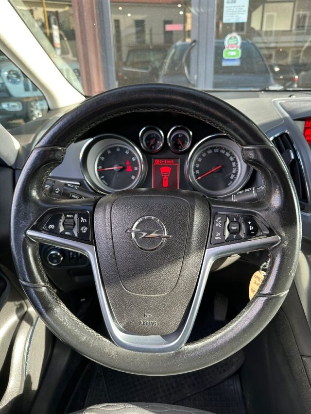 OPEL Zafira Tourer usata, con Autoradio