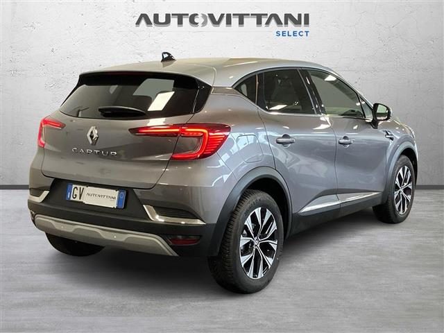 RENAULT Captur usata 2
