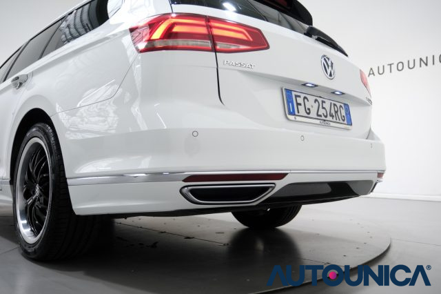 VOLKSWAGEN Passat Variant usata 49