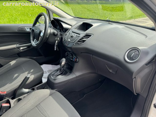 FORD Fiesta usata, con Lettore CD