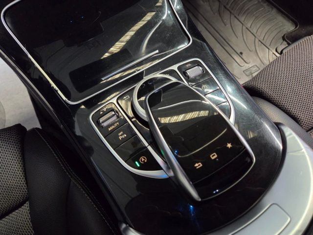 MERCEDES-BENZ C 250 usata, con Specchietti laterali elettrici