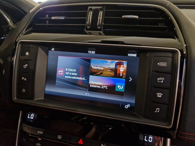 JAGUAR XE usata, con Park Distance Control