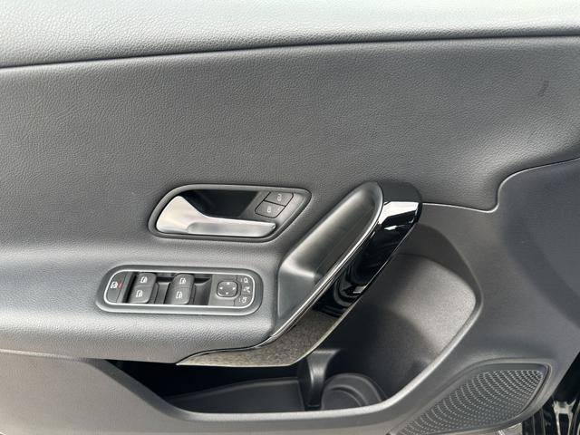 MERCEDES-BENZ A 180 usata, con Cerchi in lega