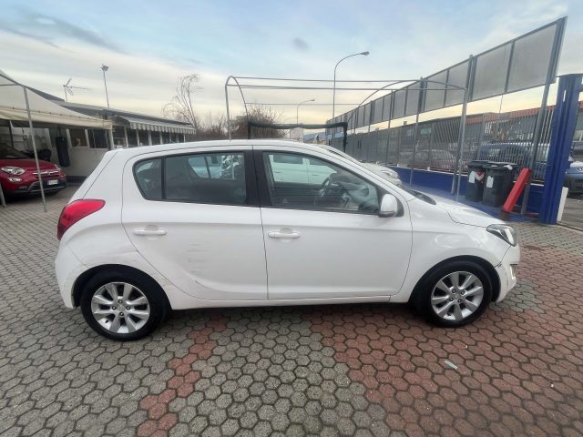 HYUNDAI i20 usata, con Alzacristalli elettrici