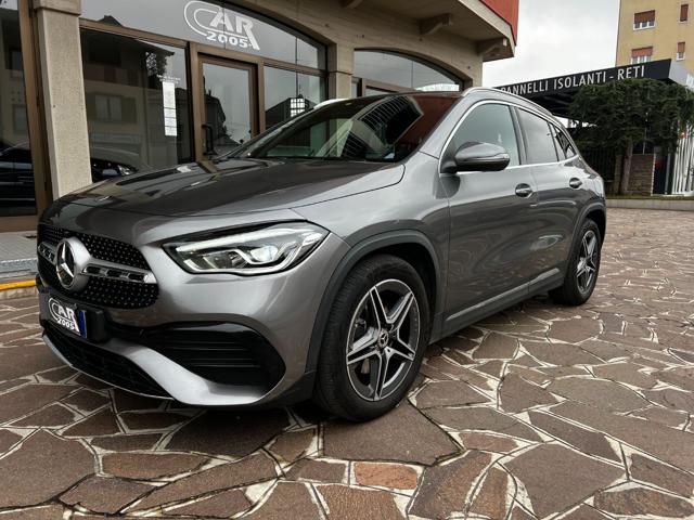 MERCEDES-BENZ GLA 200 usata, con Leve al volante