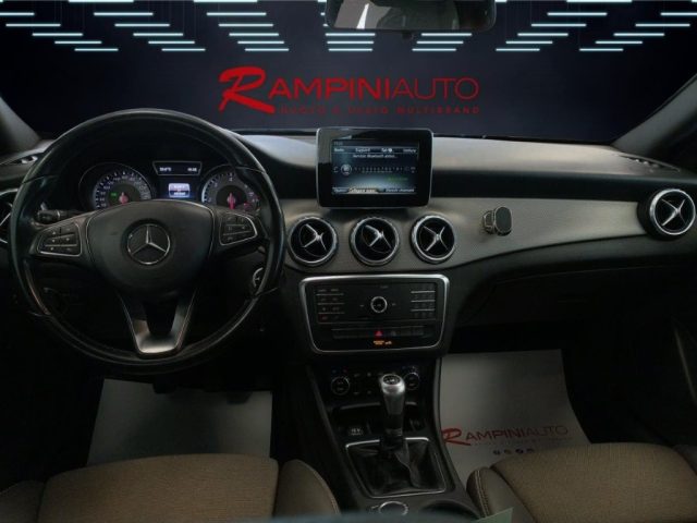 MERCEDES-BENZ GLA 200 usata 13