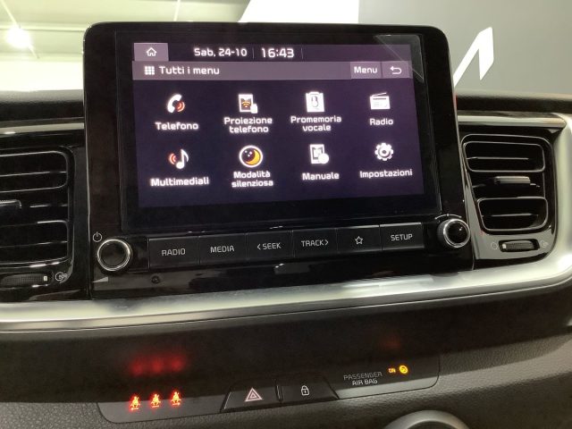 KIA Stonic usata, con Autoradio digitale