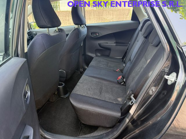 TOYOTA Verso-S usata, con ESP