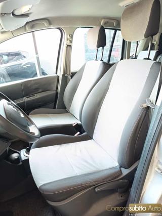 RENAULT Modus usata, con Sedile posteriore sdoppiato